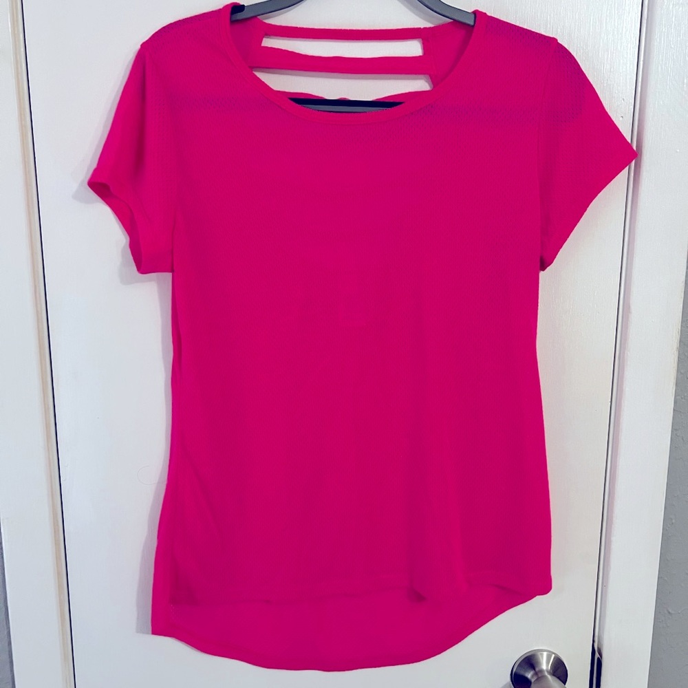 Athletic shirt